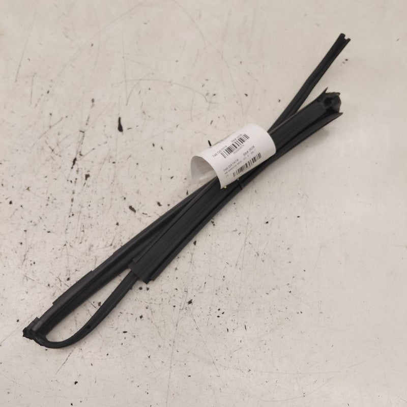 Nissan Versa Door Glass Window Seal Rubber Right Passenger Rear Back  