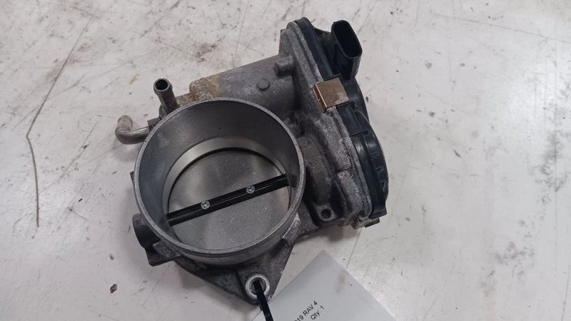 Throttle Body Throttle Valve Assembly 2.5L Fits 18-19 CAMRY OEM