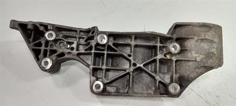 Volkswagen Jetta Engine Accessory Bracket Misc 2003 2002 2001 2000