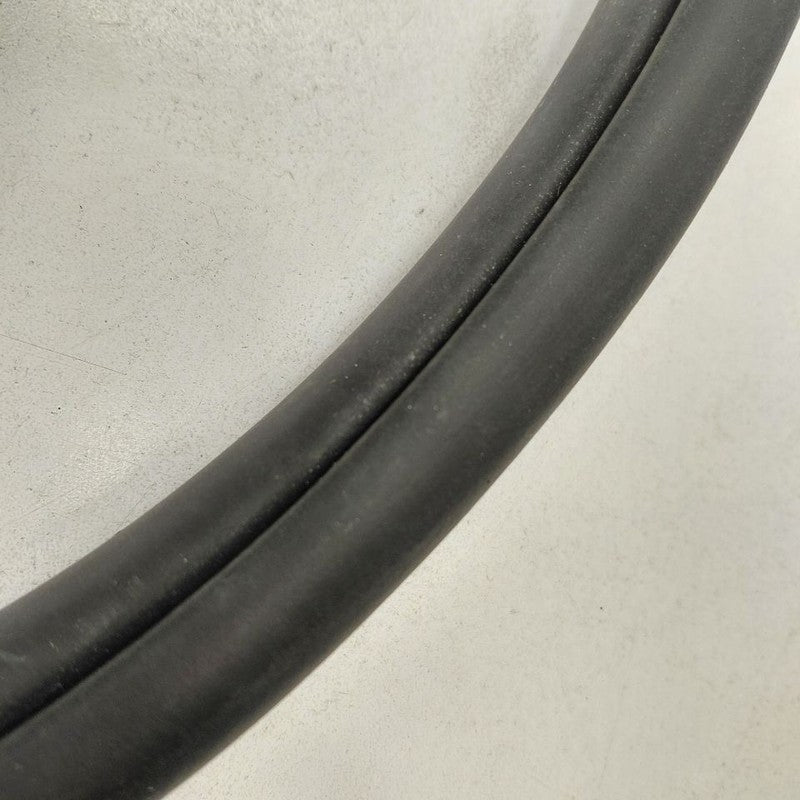 Hyundai Veloster On Body Door Jamb Seal Gasket Front Left Driver  2017