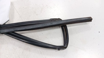Toyota Prius Door Glass Window Seal Rubber Right Passenger Rear Back 2015 2014 