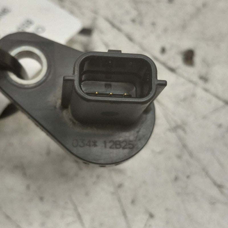 Nissan Versa Crankshaft Position Sensor  1.6 2019 2018 2017 2016