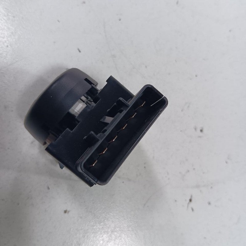 Chrysler 300 Passenger Right Seat Lumbar Switch  2015 2016 2017 2018 2019