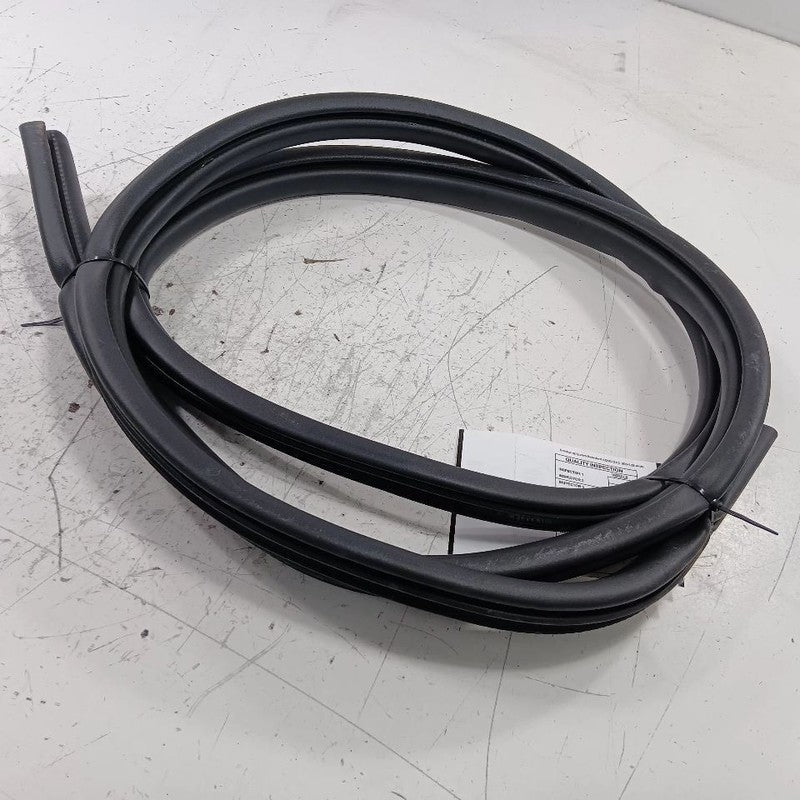 Ford Taurus On Body Door Jamb Seal Front Right Passenger  2019 2018 20