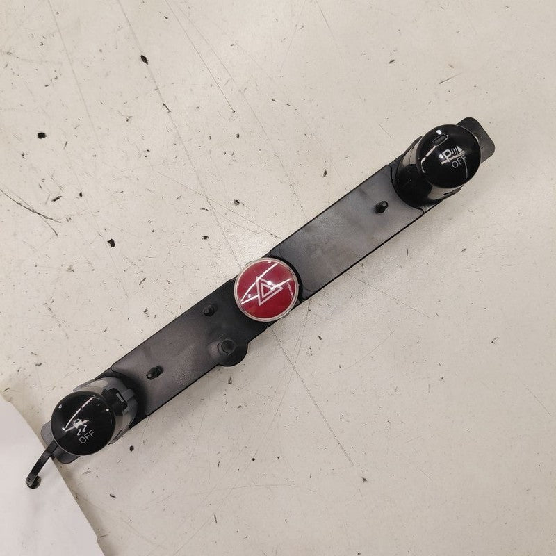 Fiat 500 X Model   Hazard Switch 4 Way Flasher Button  2016 2017