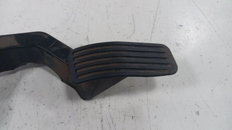 Chrysler 200 Gas Pedal  2015 2016 2017