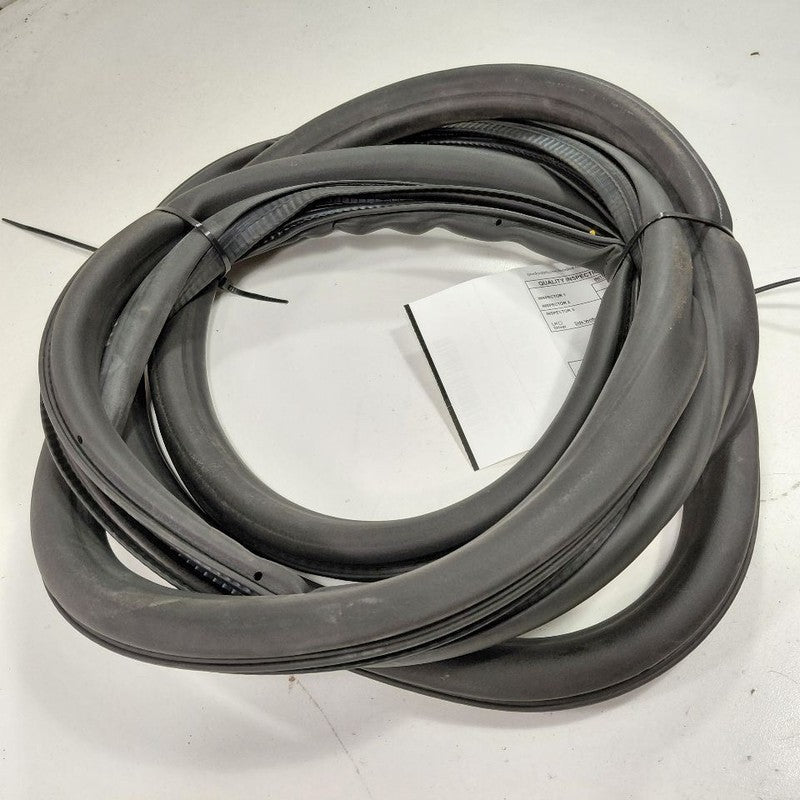 Buick Encore On Body Door Jamb Seal Front Right Passenger  2020 2019 2