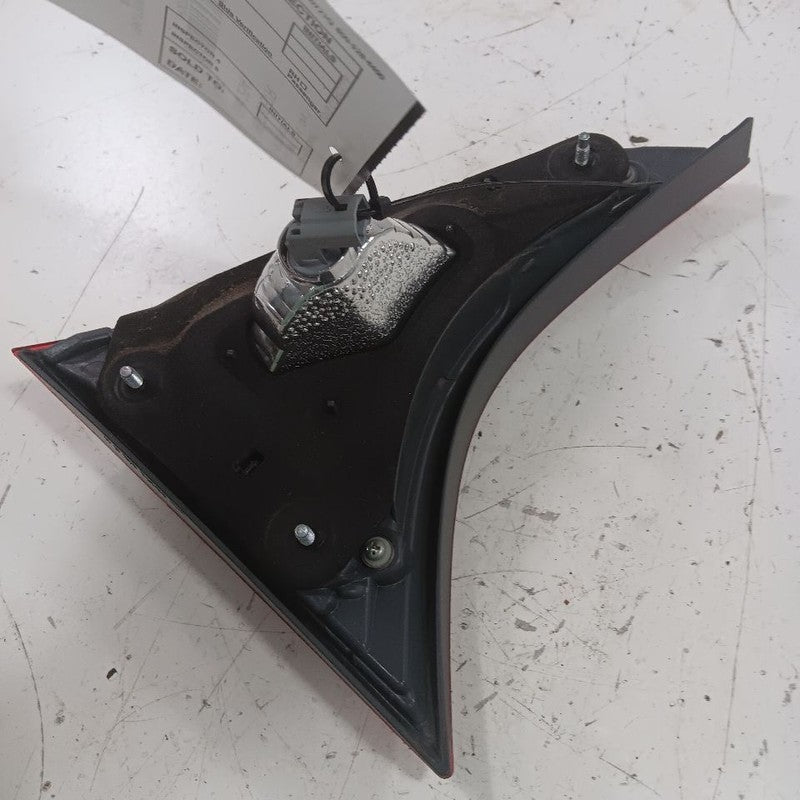 Passenger Right Tail Light Brake Lamp Sedan Decklid Mounted 17-19 Toyota Corolla