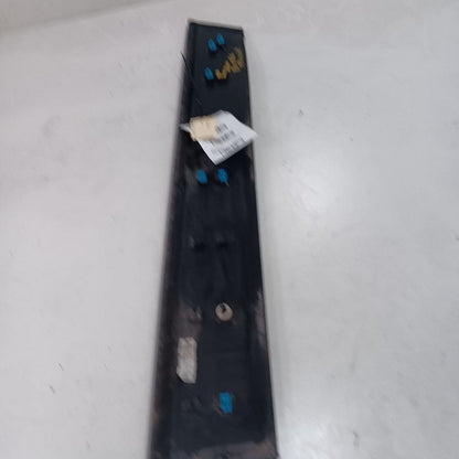 Jeep Cherokee Door Molding Trim Strip Left Driver Front  2015 2016 2017