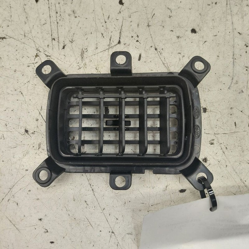 Kia Sorento Left Rear Third Row Vent 2018 2017 2016