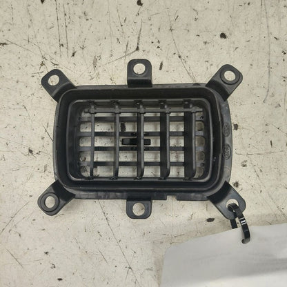 Kia Sorento Left Rear Third Row Vent 2018 2017 2016