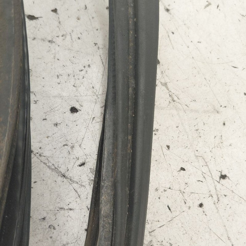 Nissan Versa Note Trunk Lid Hatch Door Rear Back Rubber Seal  2019 201