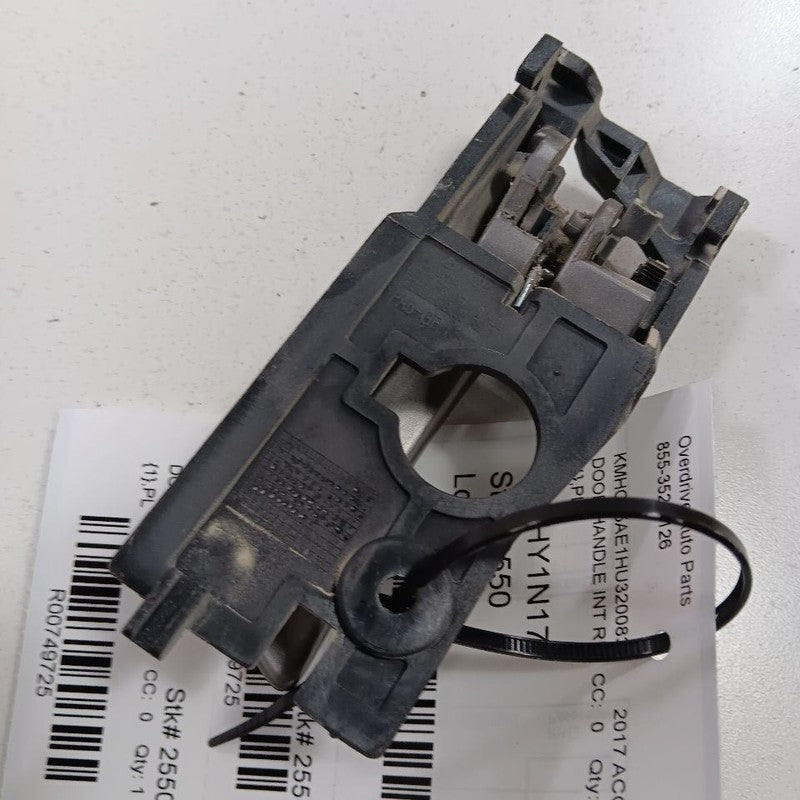 Hyundai Accent Door Handle Right Passenger Rear Interior Inside  2017 