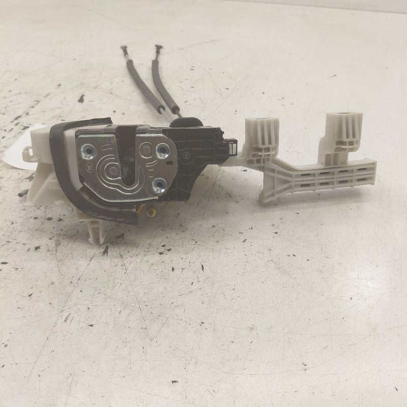 Hyundai Santa Fe Door Latch Lock Left Driver Front  2019 2020
