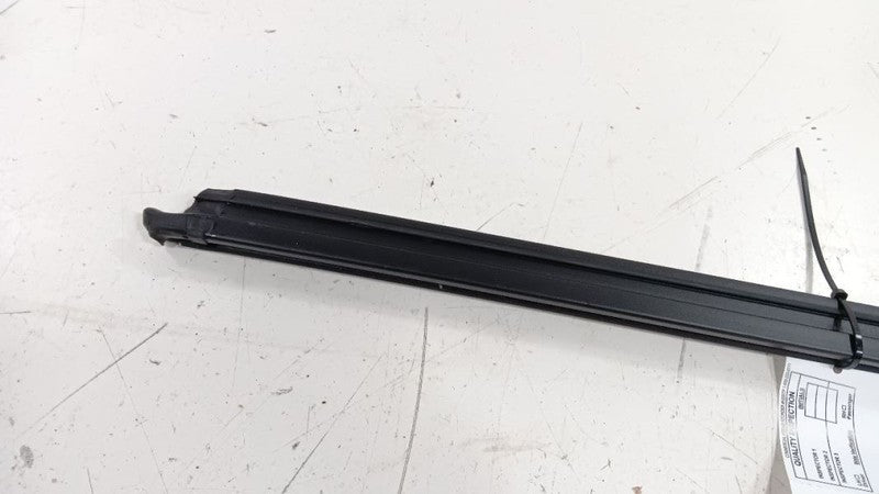 Volkswagen Golf Right Front Weather Strip Interior 2010 2011 2012 2013