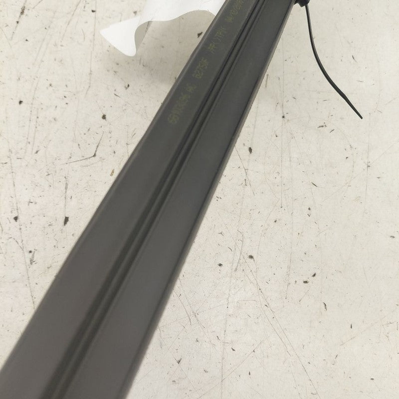 Jeep Cherokee Right Rear Weather Strip Interior  2019 2020 2021