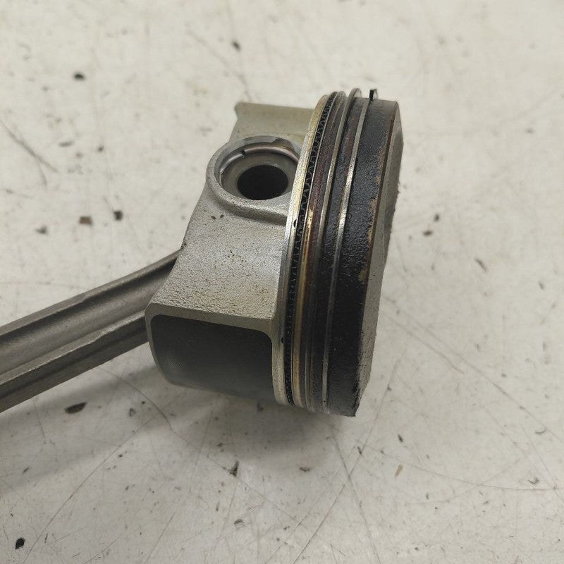 Toyota Prius Single Piston With Connecting Rod   1.8 2022 2021 2020