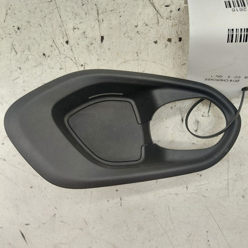 Jeep Cherokee Interior Door Handle Bezel Surround Trim Right Passenger