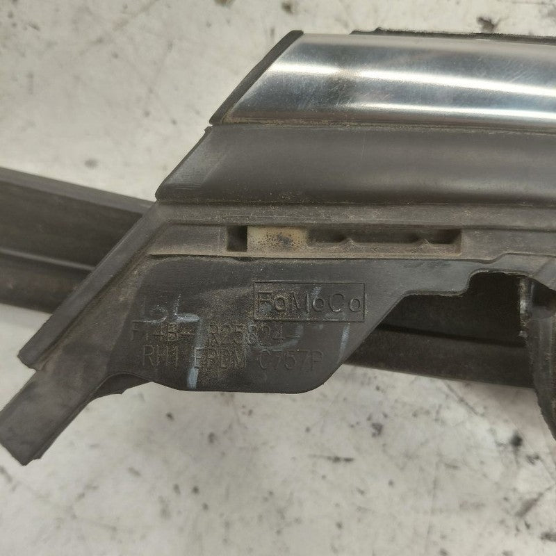 Ford Edge Door Glass Window Seal Rubber Right Passenger Rear Back 2018