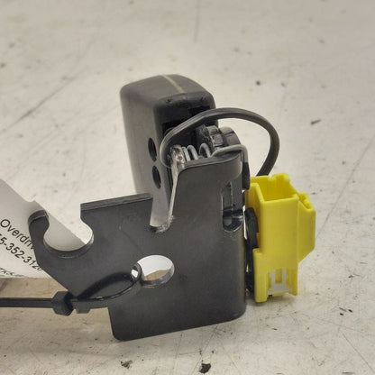 Volvo S60 Seat Belt Buckle Latch Left Driver Rear Back  2018 2017 2016