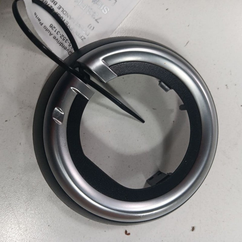 Fiat 500 Interior Door Handle Bezel Surround Trip Right Passenger Front  2016 