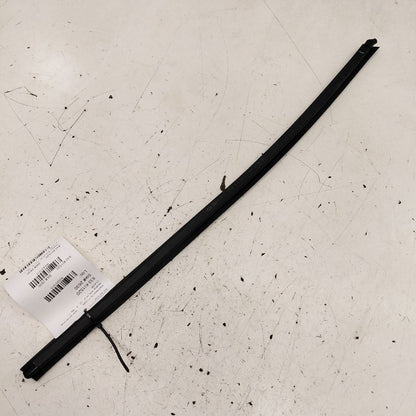Kia Sportage Left Front Weather Strip Interior  2020 2021 2022
