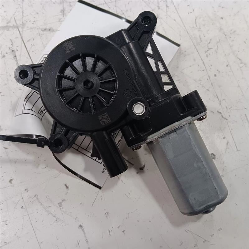 Passenger Right Rear Power Window Motor Fits 16-20 Chevy Malibu OEM