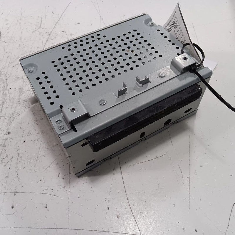 Audio Equipment Radio Receiver AM-FM-CD-MP3 Fits 18-19 Ford Fiesta