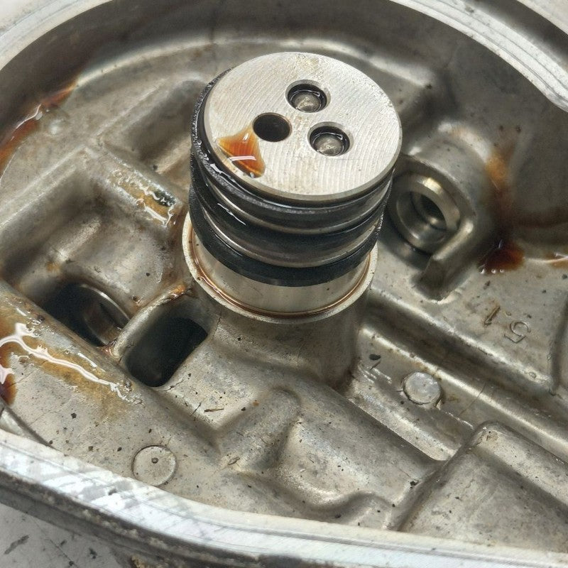Nissan Murano Variable Timing Gear Oil Control Valve Solenoid Cylinder
