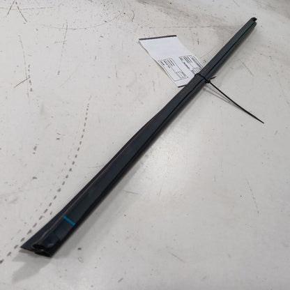 Kia Sportage Left Front Weather Strip Interior  2022 2021 2020 2019 2018