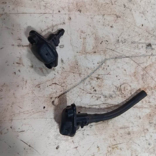Kia Soul Windshield Wiper Washer Fluid Hood Sprayer Nozzles  2017 2018 2019