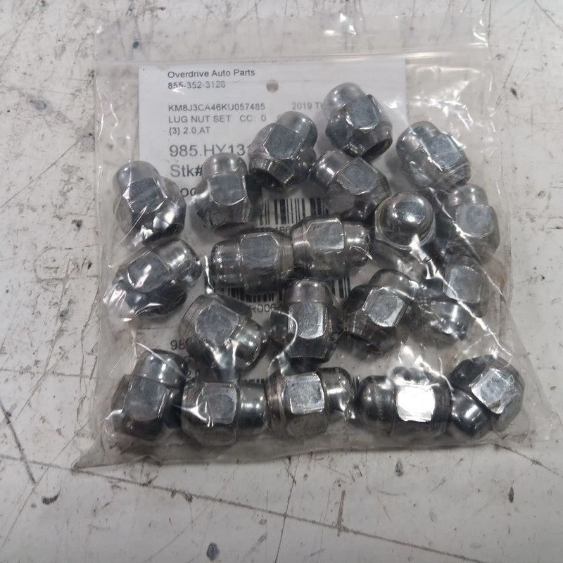 Hyundai Tucson Lug Nut Set  2019 2020 2021 OEM