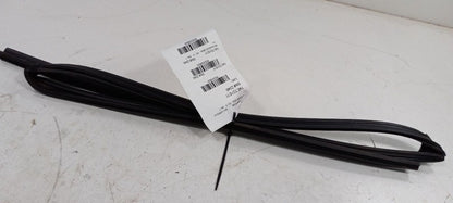 Toyota Corolla Door Glass Window Seal Rubber Right Passenger Rear Back