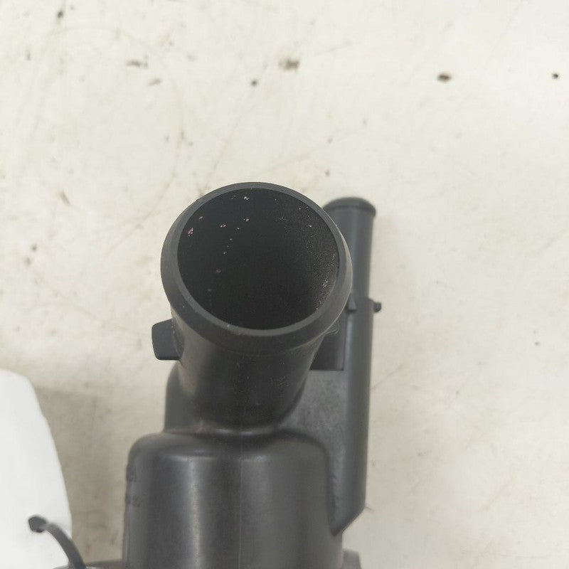 Toyota Prius Thermostat Housing Mount Bracket  1.8 2022 2021 2020