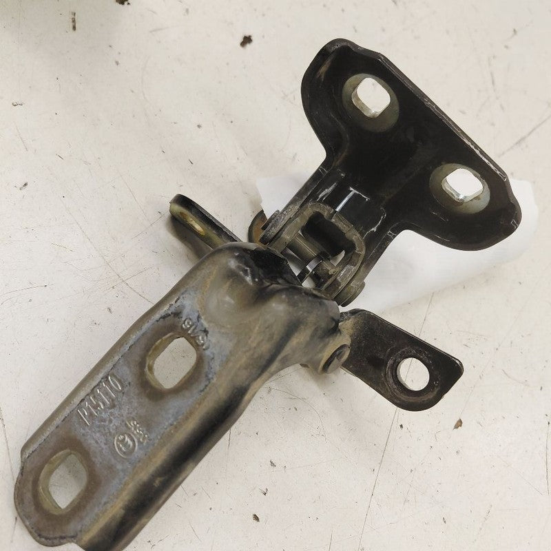 Cadillac XTS Door Hinge Set Left Driver Rear      2016 2017 2018