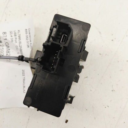 Chevy Trailblazer USB Plug In Hub Port  2023 2022 2021