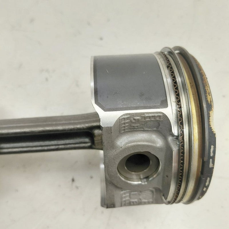 Nissan Versa Single Piston With Connecting Rod   1.6 2024 2023 2022 20