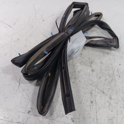 Kia Forte On Door Seal Rubber Right Passenger Rear Back  2015 2016 2017 2018