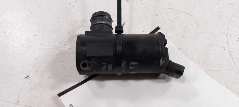 Hyundai XG350 Windshield Washer Wash Fluid Reservoir Motor Pump Electric 2003 05