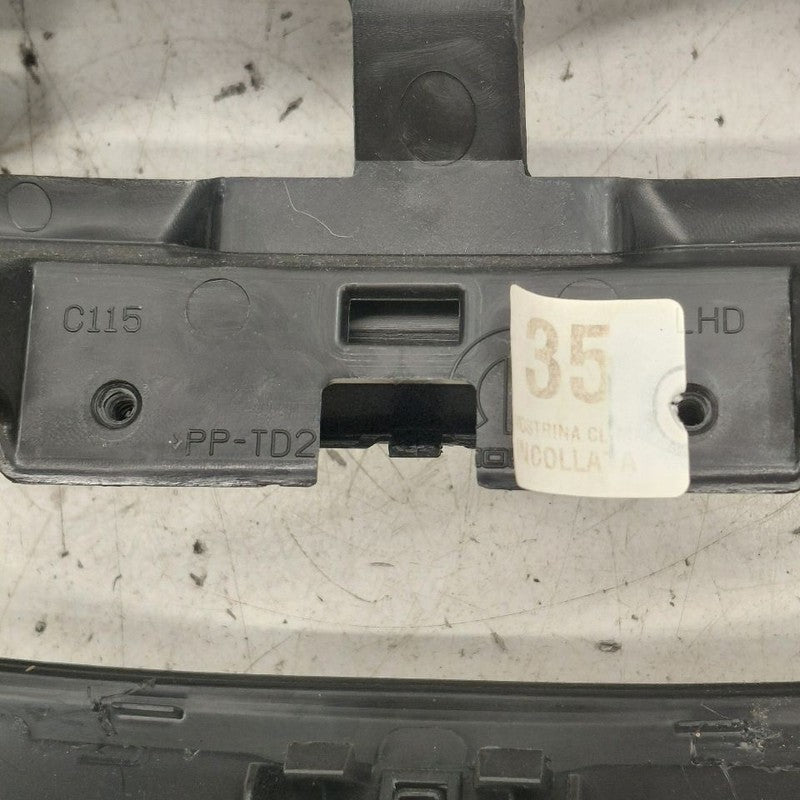 2018 Fiat 500 X Model Temp Temperature Control Bezel Surround Dash Tri