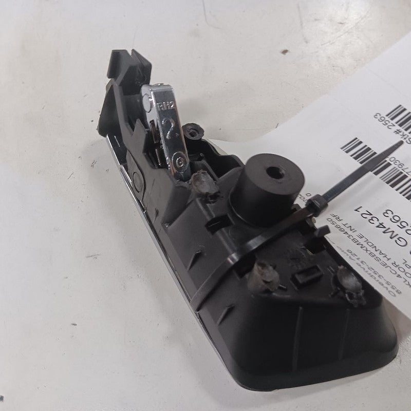 Buick Encore Door Handle Right Passenger Front Interior Inside  2022 2