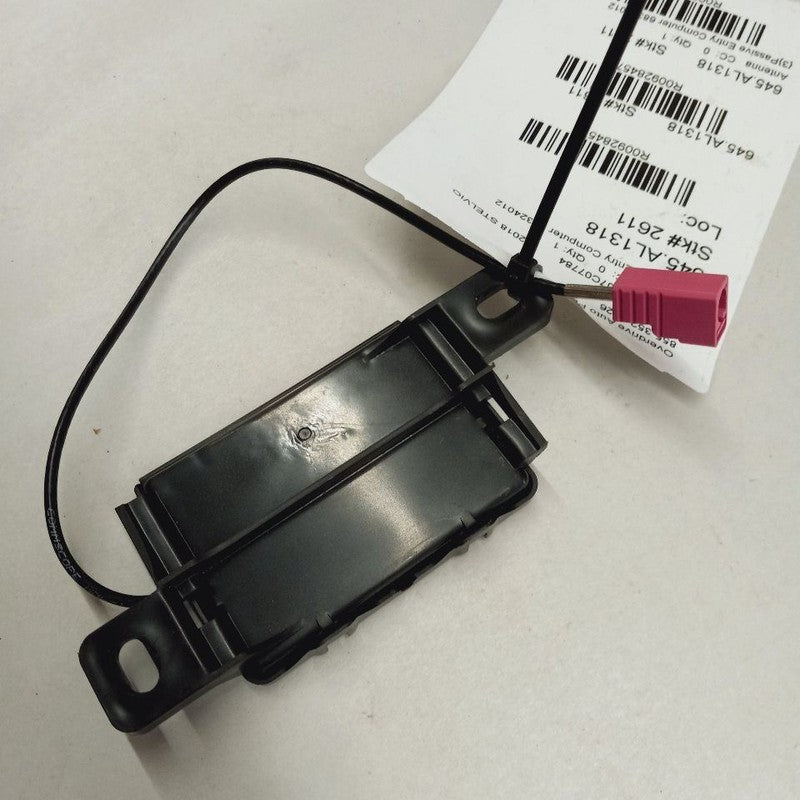 Alfa Romeo Stelvio Passive Entry Computer Antenna {68324012} 2018 2019