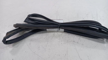Kia Forte On Door Seal Rubber Right Passenger Rear Back  2014 2015 2016
