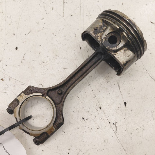 Hyundai Veloster Single Piston With Connecting Rod   1.6 2017 2016 201