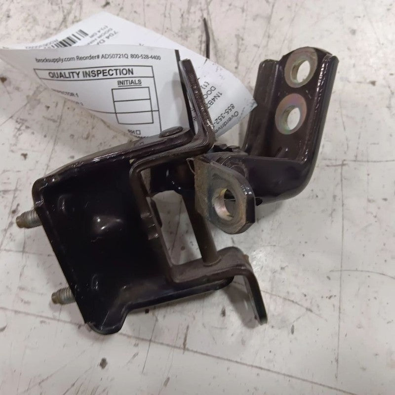 Nissan LEAF Door Hinge Set Left Rear  2013 2014 2015 2016 2017