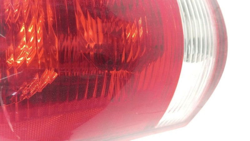 22692372 Driver Left Tail Light Lamp Fits 04-07 VUE