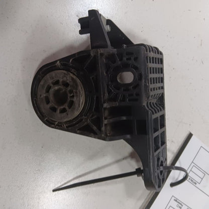 Chevy Trailblazer Driver Left Side Radiator Mount  2021 2022 2023