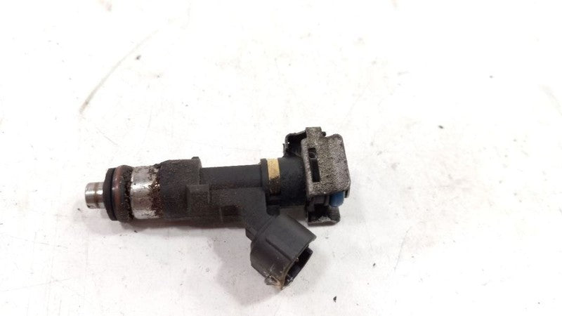 166007Y00A Fuel Injection Parts Fuel Injector Fits 04-09 QUEST