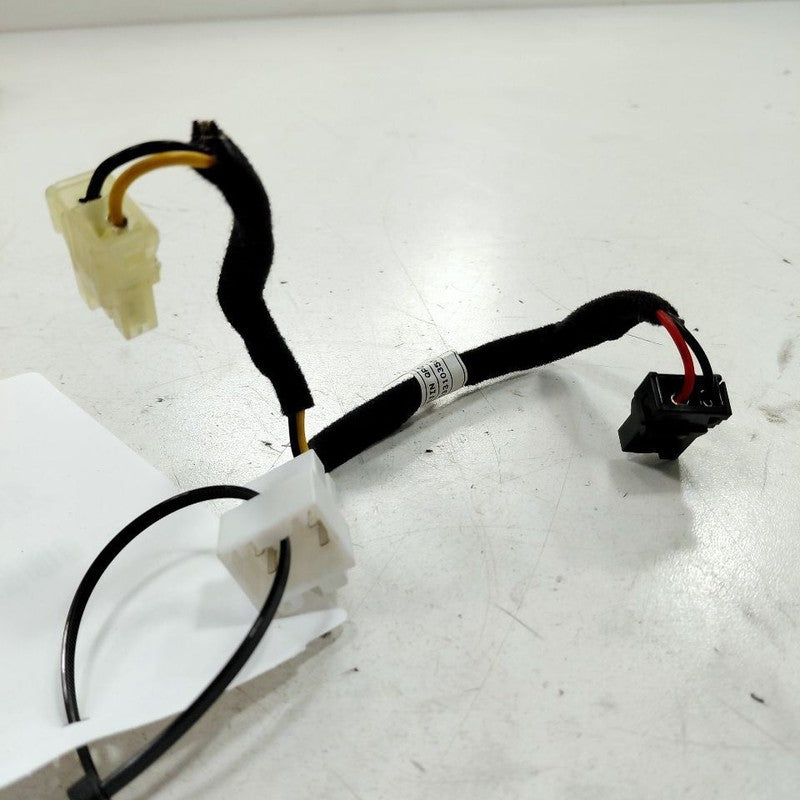 Hyundai Tucson 12V Console Wire {84636D3500} 2016 2017 2018 OEM