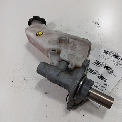 Brake Master Cylinder Sedan Fits 17-19 Hyundai Elantra  OEM